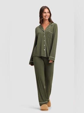 Cozy Earth bamboo stretch Olive Green Pajama set with White Piping S